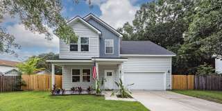 4 Bedroom 3 Bath Home in Windsor Hill - North Charleston Gallery 1