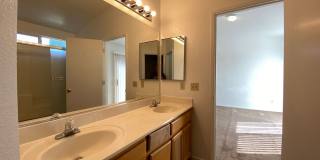 Large Four Bed, Three Bath Home with a Pool Gallery 30