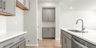 Brand New Luxury Townhome with Unparalleled Pikes Peak & Front Range Views Gallery 12