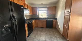 Spacious, corner lot 3-bedroom, 2-bath duplex in Iowa City Gallery 6