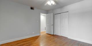 4938 S King Drive Gallery 15
