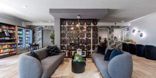 Aspect Gallery 17