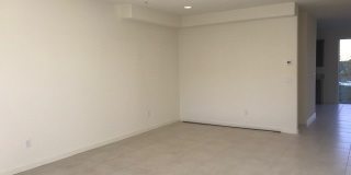 Three story townhouse near UNR.<b><br><br> Gallery 6