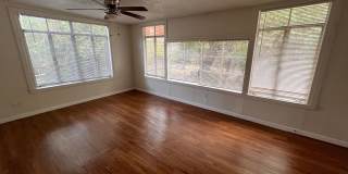 3bed/1bath House - Two Blocks from Campus Gallery 18