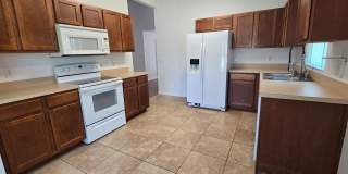 3/2 ~ Lake View Estates ~ Corner Lot! 3/2 ~ Lake View Estates ~ Corner Lot! Gallery 4