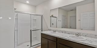 For Rent: Lakefront 4-Bedroom 2-Bathroom Home in Lakeside Palms Gallery 20
