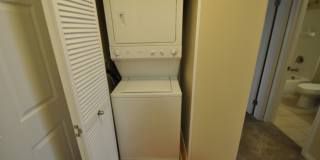 2 Bedroom 2 Bath Condo with Pool and Private Parking Space Gallery 7