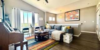 IMMACULATE TOWNHOME WITH 2 CAR ATTACHED GARAGE Gallery 4