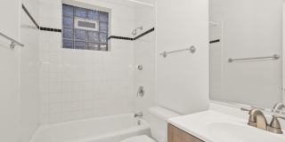 3928 N GREENVIEW Avenue Gallery 12