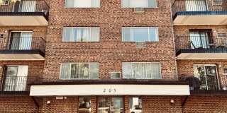 205 W MINER Street Gallery 1