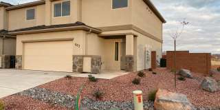 3 Bedroom Townhome. Water, Sewer, and Garbage Included! Gallery 1