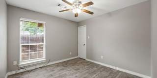 521-525 Gilcrease Street Gallery 12
