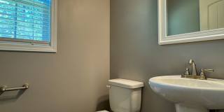 Beautiful 4 Bed 2.5 Bath Home in North Fayetteville Gallery 14