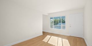 4423 Mississippi St — Fully renovated with designer finishes throughout! Gallery 26