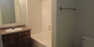 Bright 2 bed 2 1/4 bath Town Home Bright 2 bed 2 1/4 bath Town Home Gallery 17