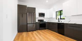 Charming 1BR Duplex in Woodland Hills Gallery 5