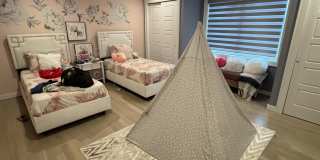 259 Roosevelt Avenue Gallery 13