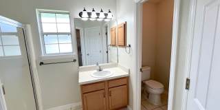Spacious 4 Bed 3 Bath Home w FULLY FENCED YARD for Rent! Gallery 32