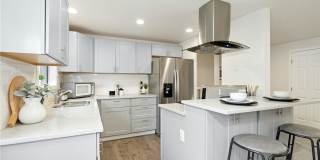 2Bd/1.25Ba Edmonds Condo Gallery 1