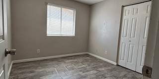 Single family home, 2 car garage Gallery 15