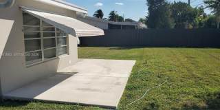 1900 N 32nd Ct Gallery 12