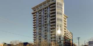 Excellent and newly refreshed Uptown 8th floor condo in the Courtside complex. Gallery 1