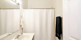 Pet-Friendly Forest Lakes North Townhome Gallery 9