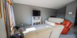 Bright 4BR on Corner Lot in SW Rochester Gallery 9