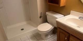 Spacious and Spectacular! 4 Bedroom home on gorgeous lot. Gallery 33