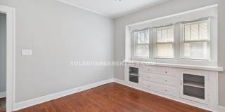 4138 N Lockwood Ave Upper Gallery 23