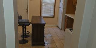 5BR/1.5BA Row Home with Backyard and Laundry Hookups Gallery 11