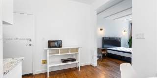 439 15th St Gallery 19