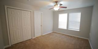 3 Bed / 3.5 Bath Townhome in NW Gallery 17