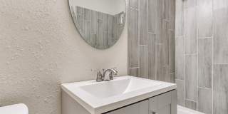 Beautiful updated home in The Village - 2 bed 1 bath Gallery 26