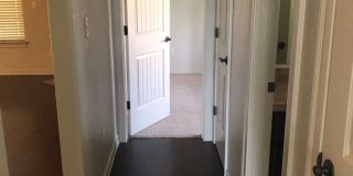 BEAUTIFUL HOME IN GREAT LOCATION! Gallery 9