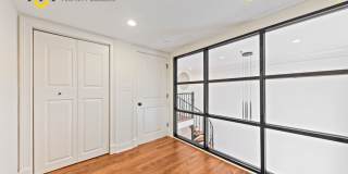 Charming 2/1 loft-style condo in the heart of Historic Downtown Charleston! Gallery 13