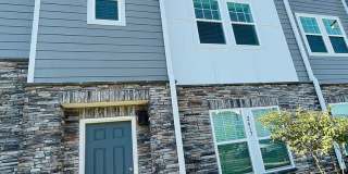 Room in 4 Bedroom Townhome at Arbor Loop Dr Gallery 1