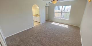 Beautiful North Hills Refrig A/C Home with Pool! Gallery 20