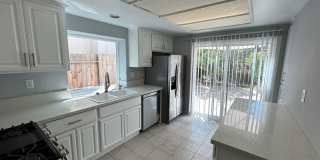 Beautiful 3 Bedroom 3 Bath Townhome with Loft in Orange! Beautiful 3 Bedroom 3 Bath Townhome with Loft in Orange! Gallery 13