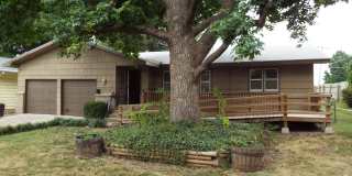 4 Bedroom home with a 2 car garage on the East Side for $1595! Gallery 1