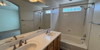 Spectacular 4 Bed/2 Bath House in Rita Ranch! Two Separate Living Areas!! Gallery 10