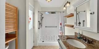 1415 E State Street Gallery 15