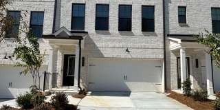 Beautiful 3 Bedroom 3.5 Bath Townhome in Lawrenceville. Gallery 1