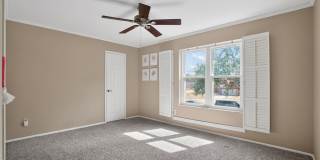 Charming 2BR Townhome in Beaumont Gallery 11