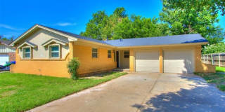306 S Mercedes Drive Gallery 1