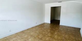 7701 SW 10th Ct Gallery 6