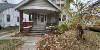 3 Bed 1 Bath Home is West Toledo Library Neighborhood Gallery 1