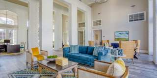 Verlaine on the Parkway Gallery 4