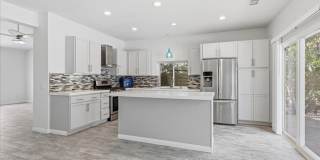 3 Bed / 2 Bath with Spa and Pool! 3 Bed / 2 Bath with Spa and Pool! Gallery 1