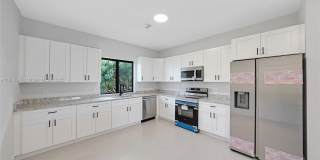 4313 E 8th Ct Gallery 7